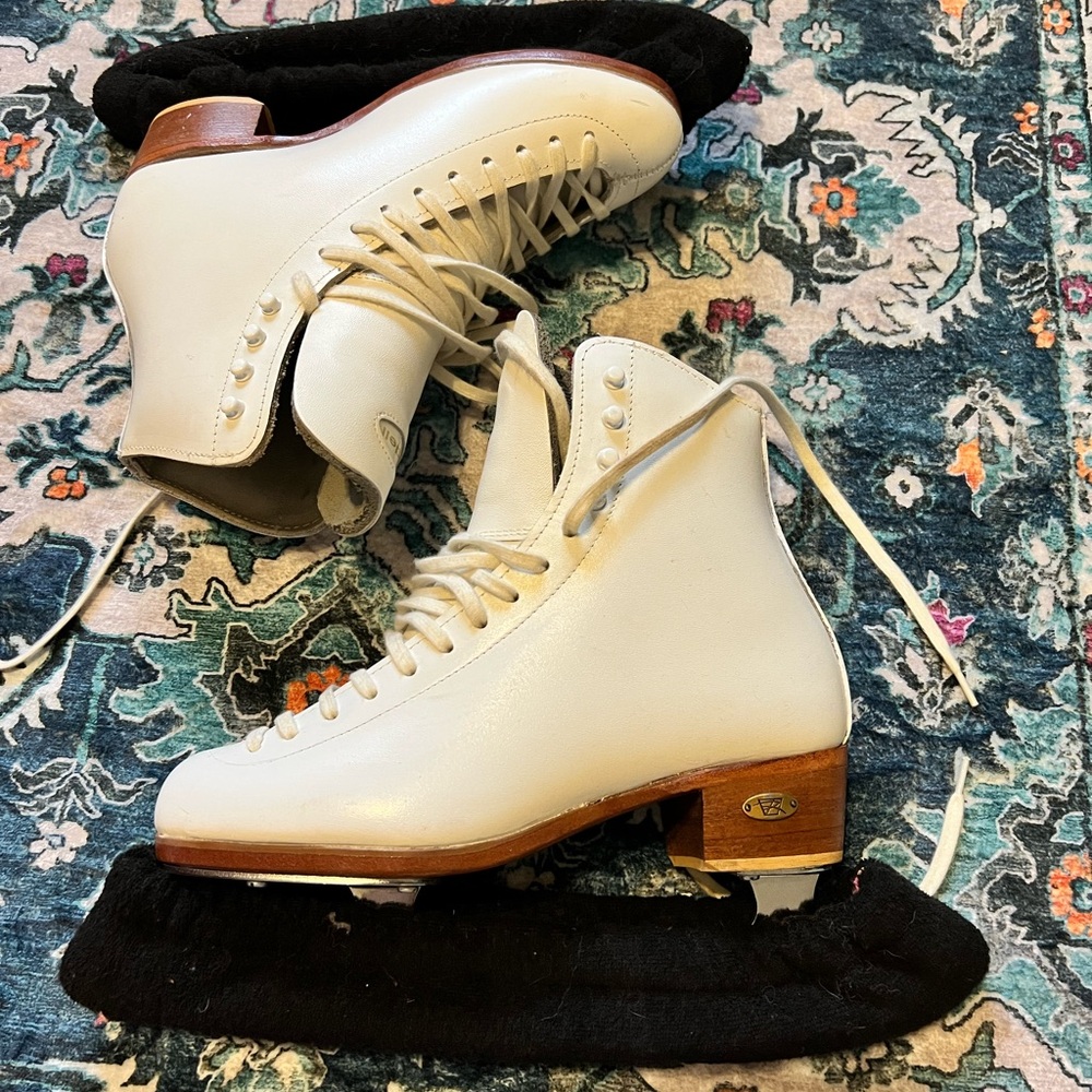 RIEDELL GUC, John Wilson excel blades, Leather Ice Skates, Sz 5